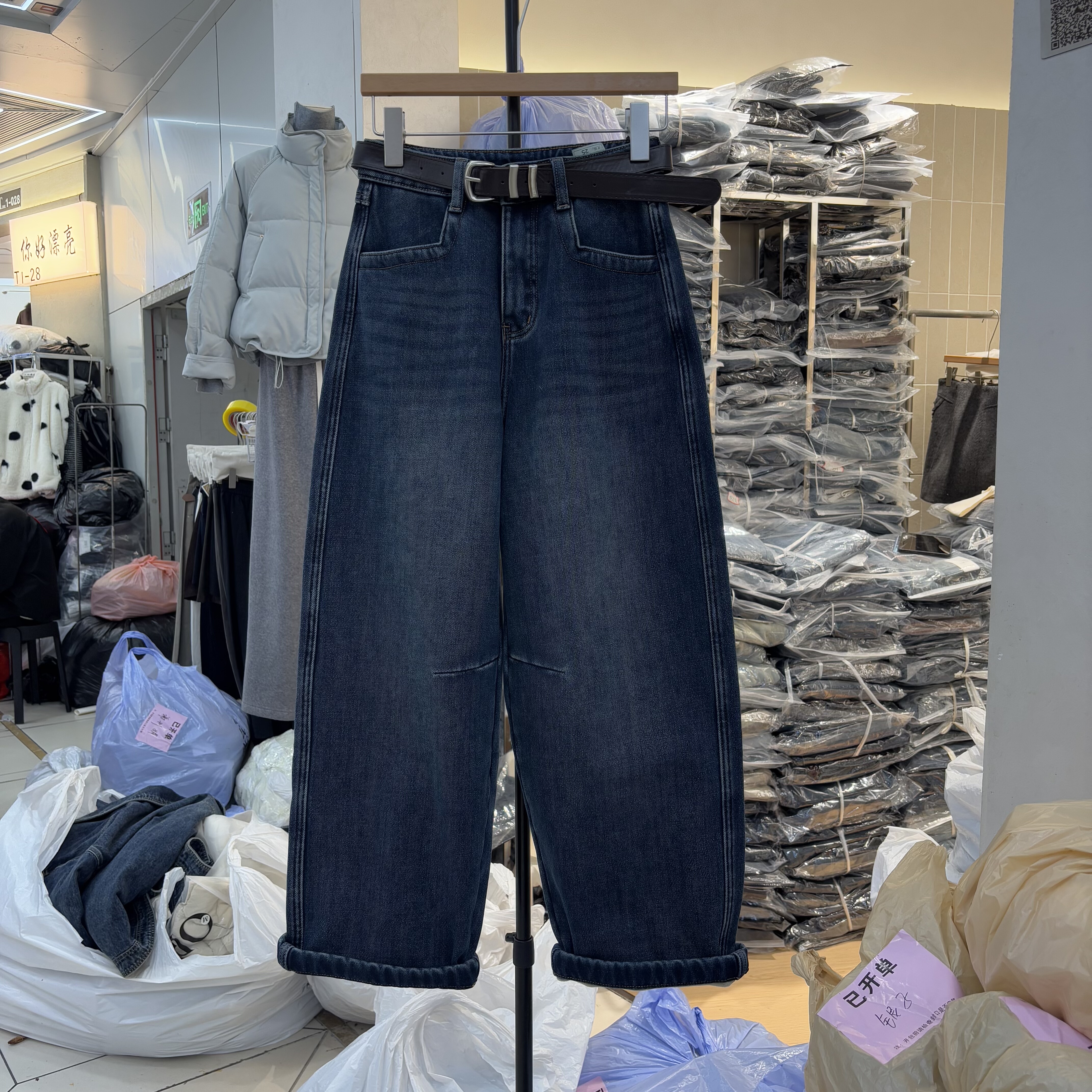 66312正品复合厚绒冬季新款牛仔弯刀裤女高腰宽松显瘦阔腿裤欧货