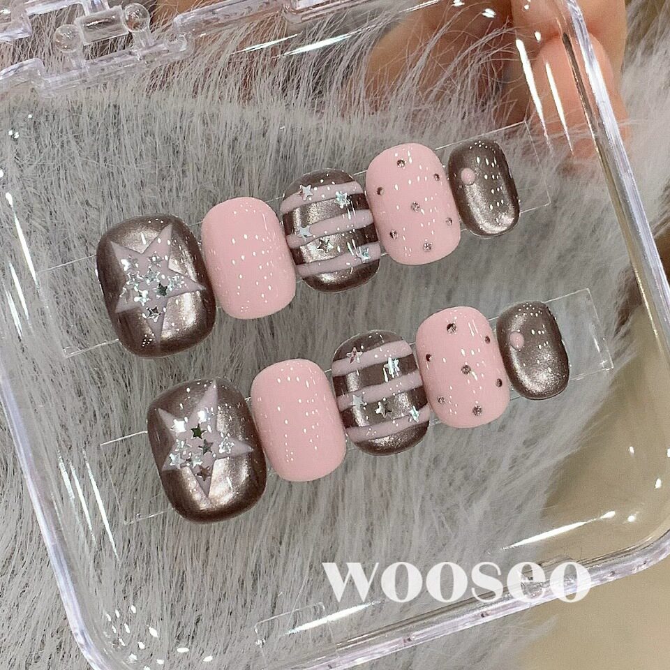 猫眼穿戴甲短款秋冬高级感显白手工指甲贴片2026新款粉色穿戴美甲,彩妆/香水/美妆工具,穿戴甲/甲片,淘宝优惠券,粉丝福利购,淘宝优惠卷