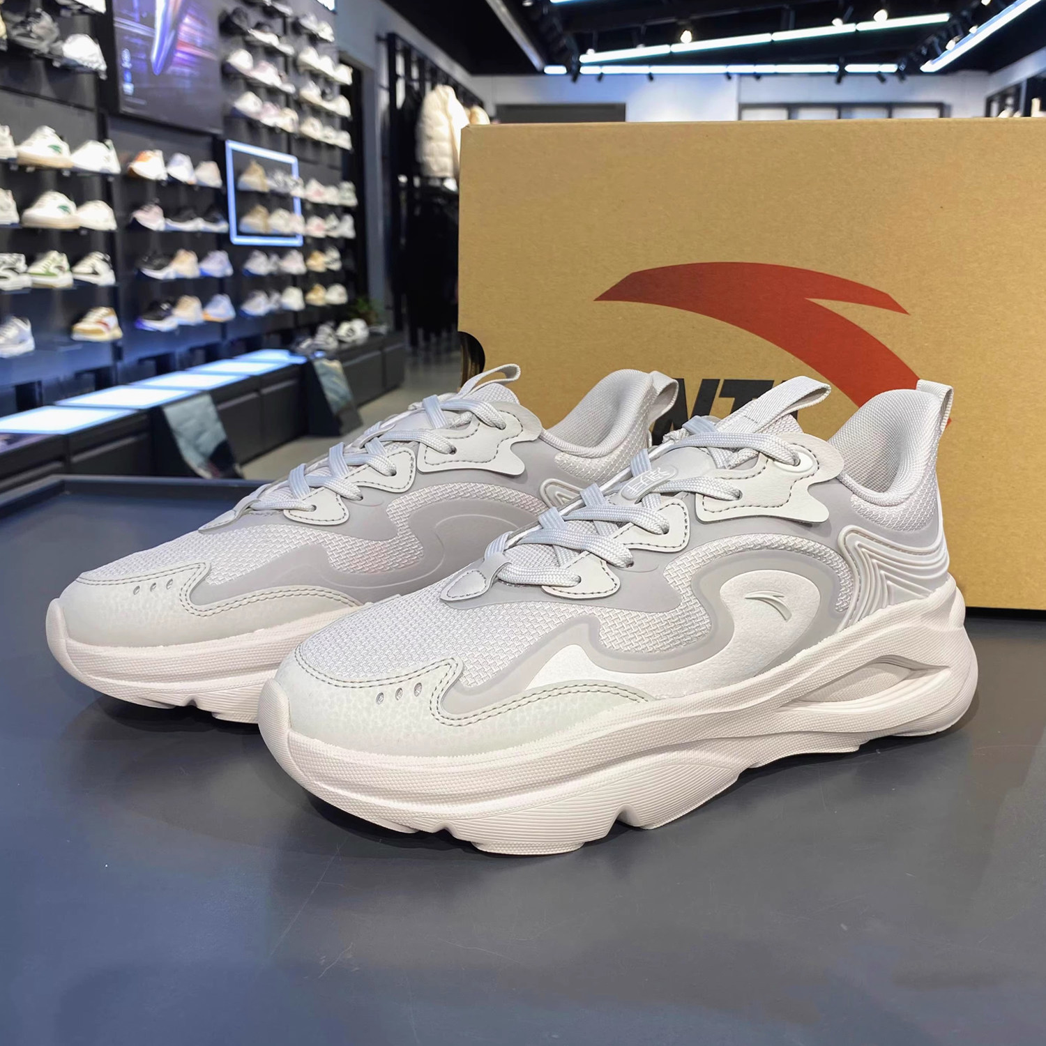 安踏潮拜休闲鞋男鞋秋季新款网面透气潮流百搭运动鞋子112418840