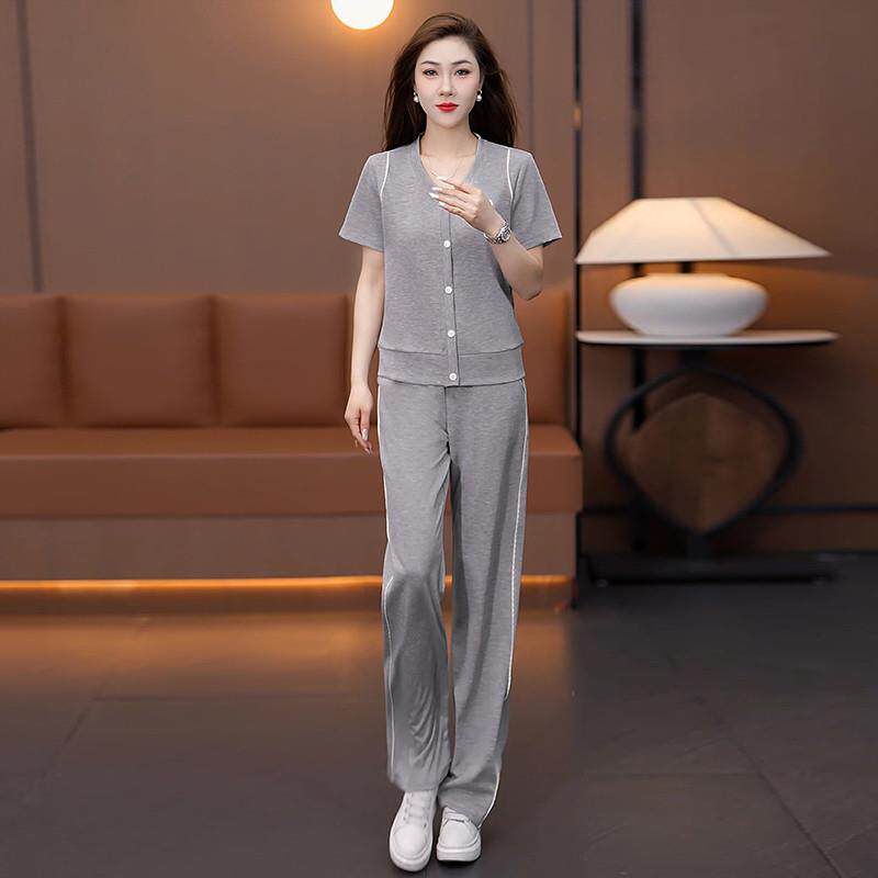 休闲运动服套装女2026新款夏季时尚显瘦V领短袖薄款阔腿裤两件套