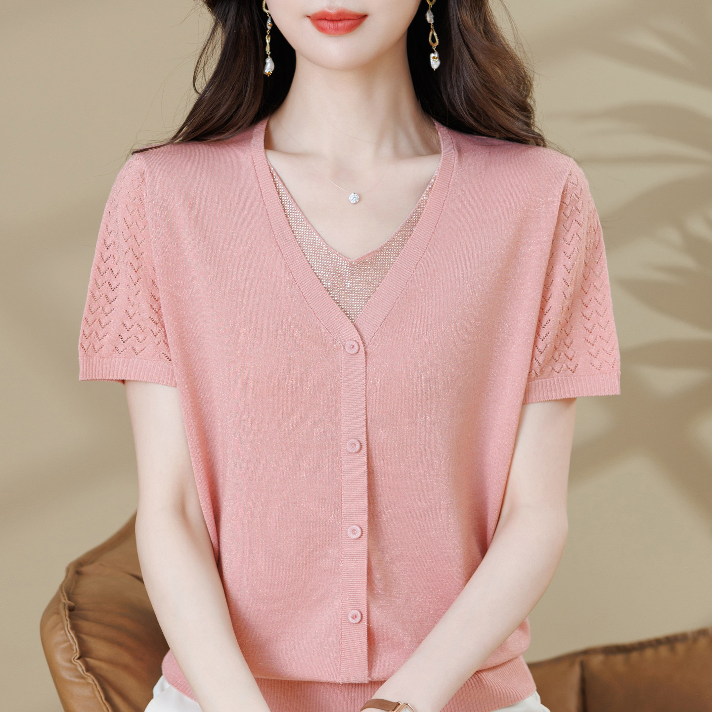 洋气妈妈款夏装冰丝短袖t恤V领桑蚕丝2026新款中年女士夏季半袖衫