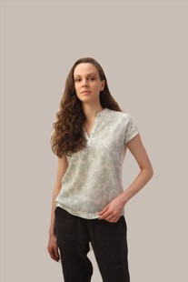 sandwich_荷兰设计师 夏装女全棉镂空花纹小v领短袖上衣2092