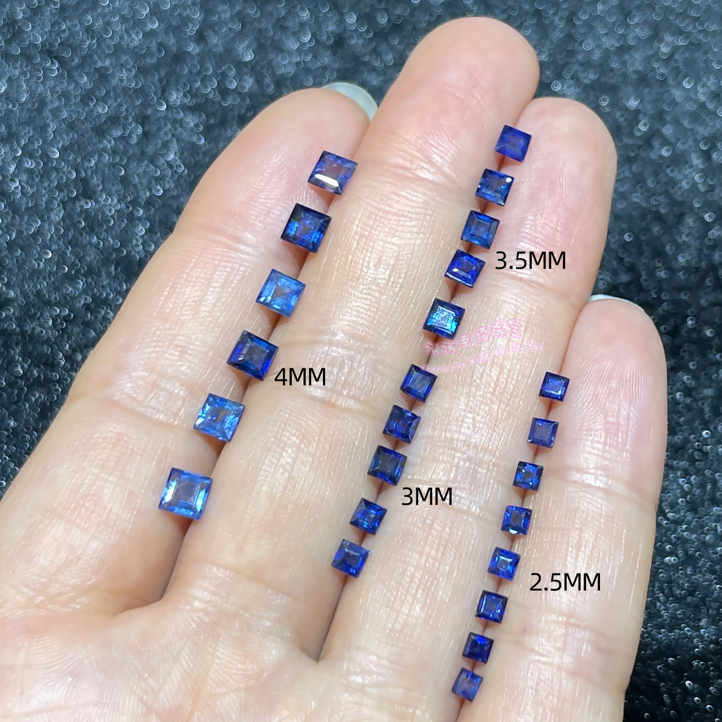 天然蛋面蓝宝石裸石戒面3.5MM4MM图片
