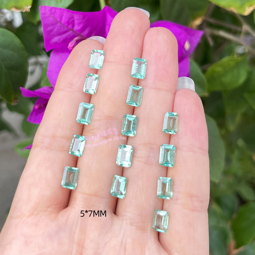 天然绿色磷灰石 长方形5*7MM 磷灰石原石配石裸石戒面
