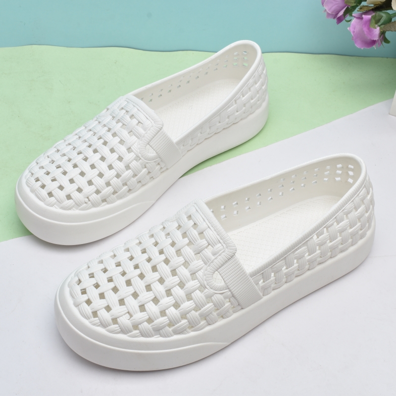 镂空洞洞休闲塑胶白色女凉鞋