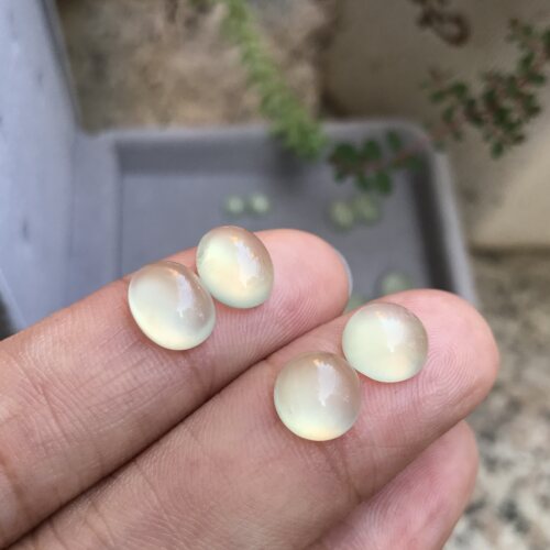 耳钉料2！天然绿葡萄石椭圆戒面