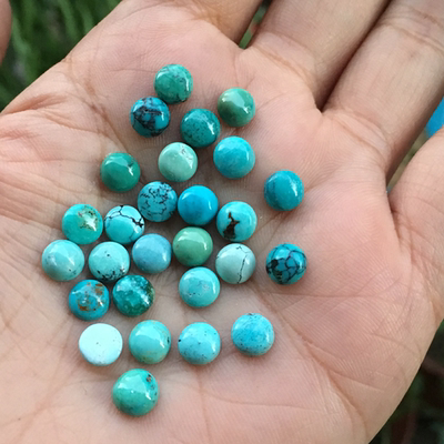 天然原矿低级别绿松石有注胶