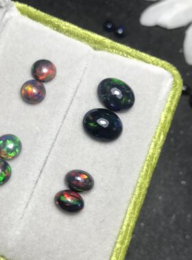 耳钉料！天然黑欧泊裸石椭圆