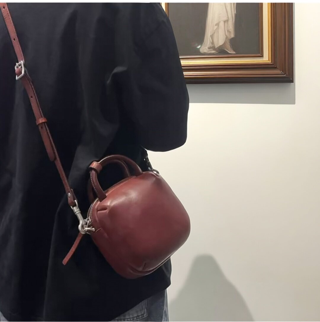 韩版小众设计女包头层植鞣牛皮豆腐包软皮手提斜挎包真皮小方包女