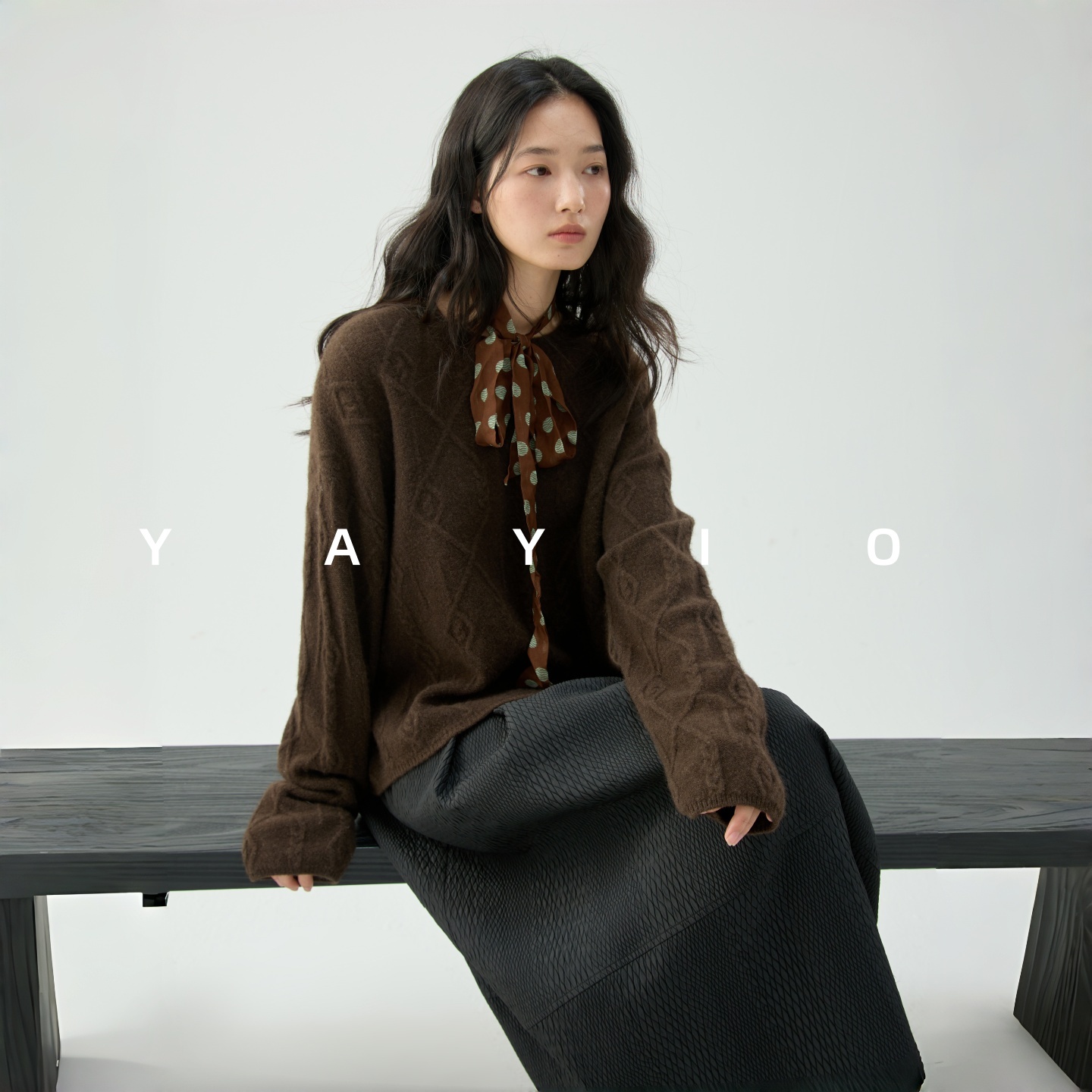 牛绒复古格纹提花圆领长袖毛衫