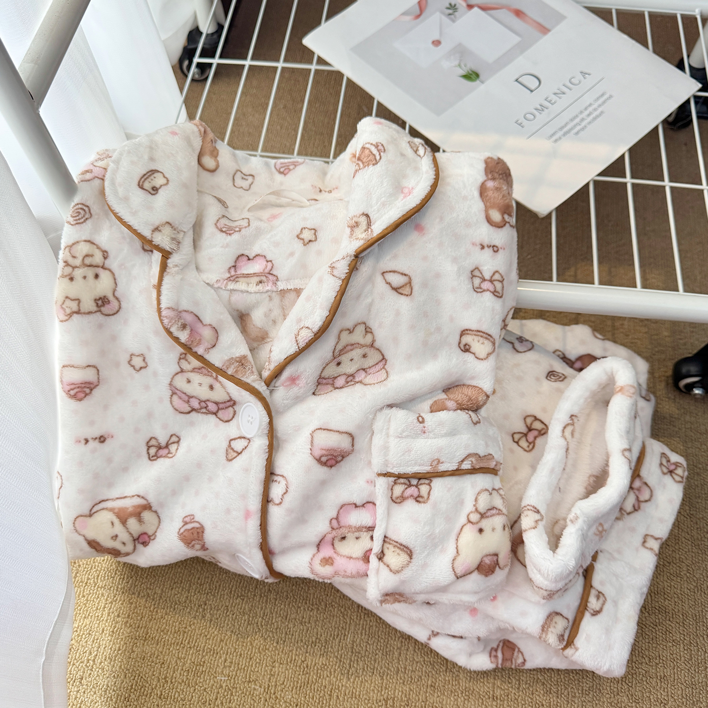 可爱轻松熊珊瑚绒睡衣女冬季套装