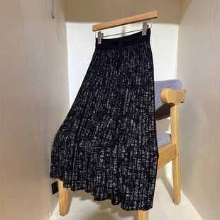 秋冬新款松紧腰针织半身裙黑白花色大摆裙半裙遮肉遮胯显瘦百褶裙