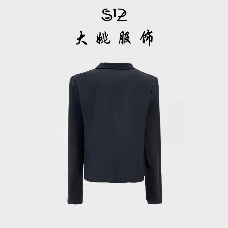 （关注何仙儿）印花黑白翻领拼色外套长袖高级轻奢秋冬WYA258166