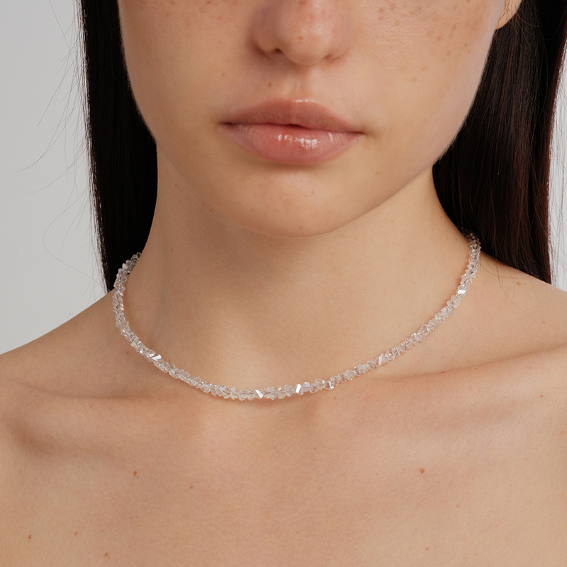 【CnHnOn脂肪商店】清新晶莹透感水晶碎石手工串珠简约项圈项链