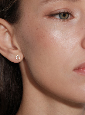 【CnHnOn脂肪商店】s925纯银星星花环圆环钻5a火彩锆石耳钉养耳洞
