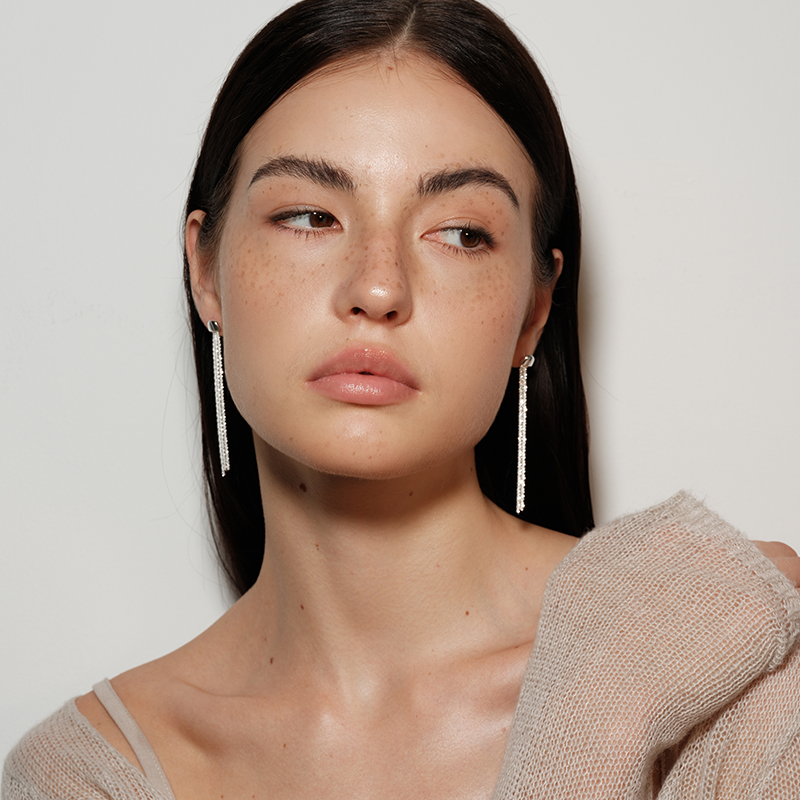 【CnHnOn脂肪商店】s925纯银细闪发光茸茸软链流苏简约小众耳环