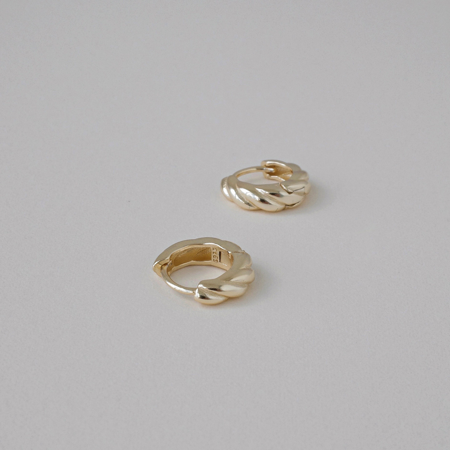 【CnHnOn脂肪商店】s925纯银迷你小羊角面包纽纹麻花小耳圈耳钉,饰品/流行首饰/时尚饰品新,耳环,淘宝优惠券,粉丝福利购,淘宝优惠卷