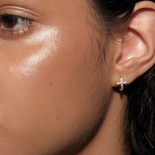 【CnHnOn脂肪商店】s925纯银闪亮镶钻迷你十字架个性耳圈耳钉