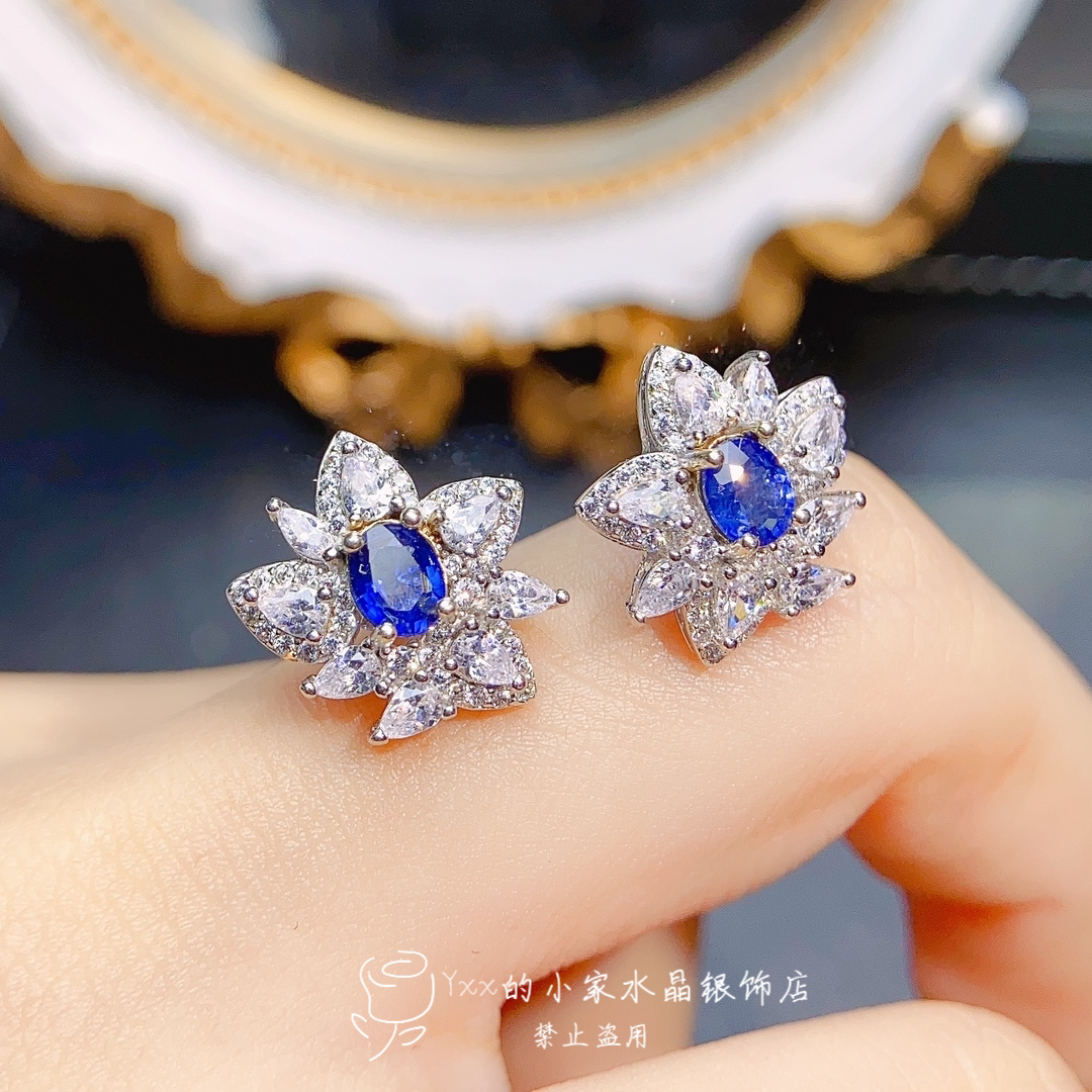 天然蓝宝石耳钉女 纯银镶嵌宝石4乘5花朵款个性百搭银饰耳饰