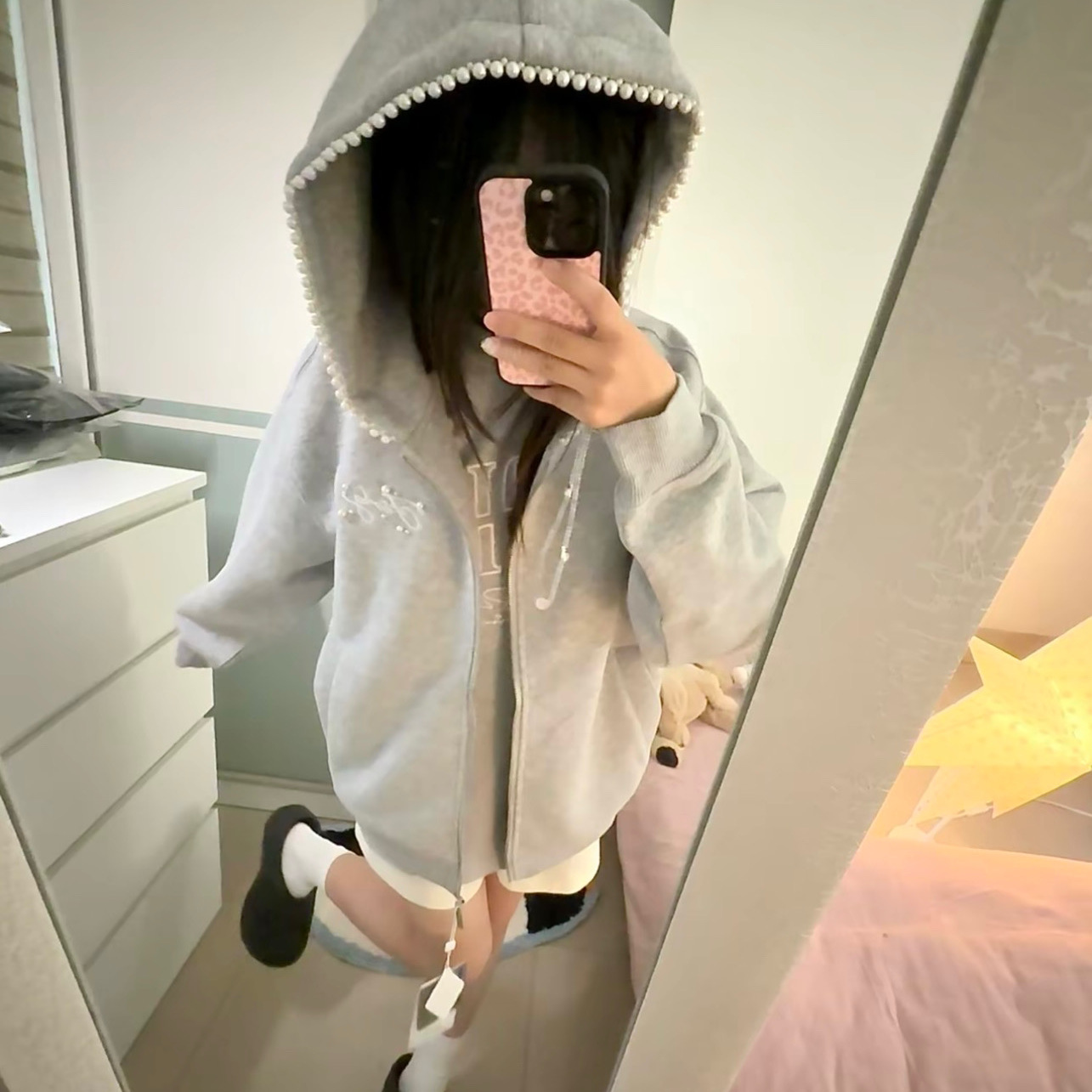 珍珠钉珠刺绣加绒卫衣