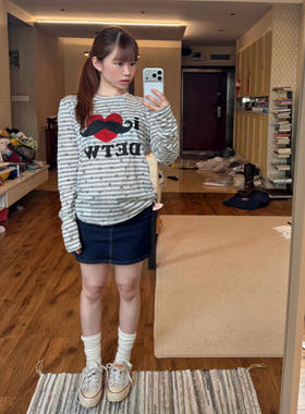 小胡子条纹爱心烫钻印花正肩长袖t恤女夏季薄款显瘦防晒罩衫上衣