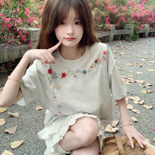 美式高街花卉刺绣短袖t恤女