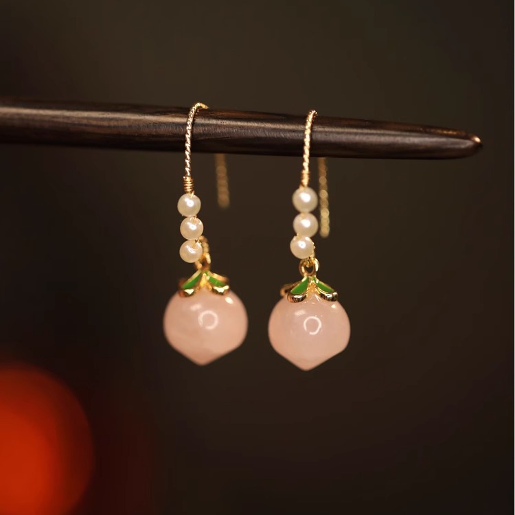国风古典旗袍耳环粉晶桃子高级感