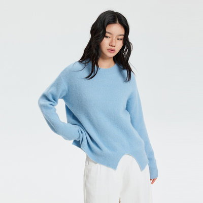 慵懒风开叉羊驼打底上衣