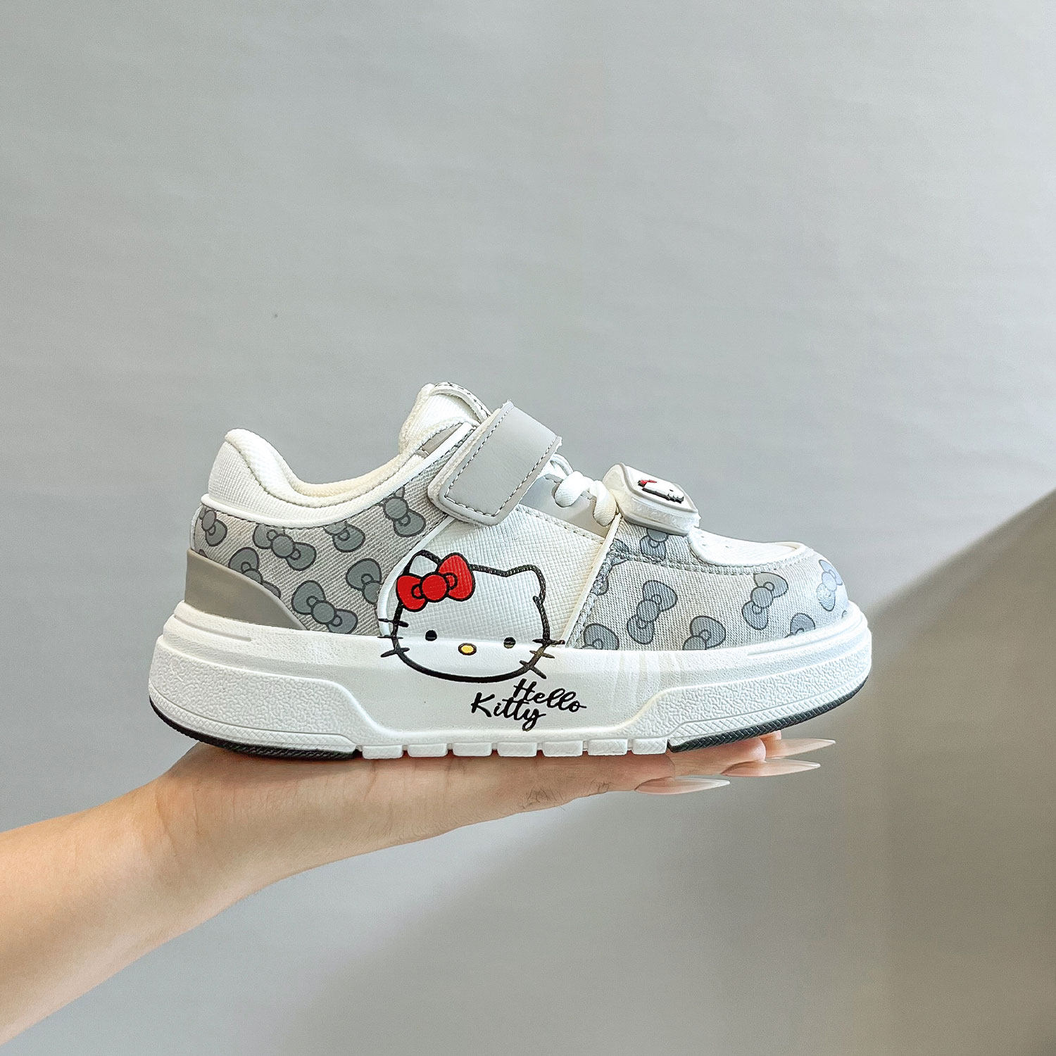 kitty猫咪运动鞋女童鞋子2026新款春秋季韩版儿童低帮板鞋男童鞋