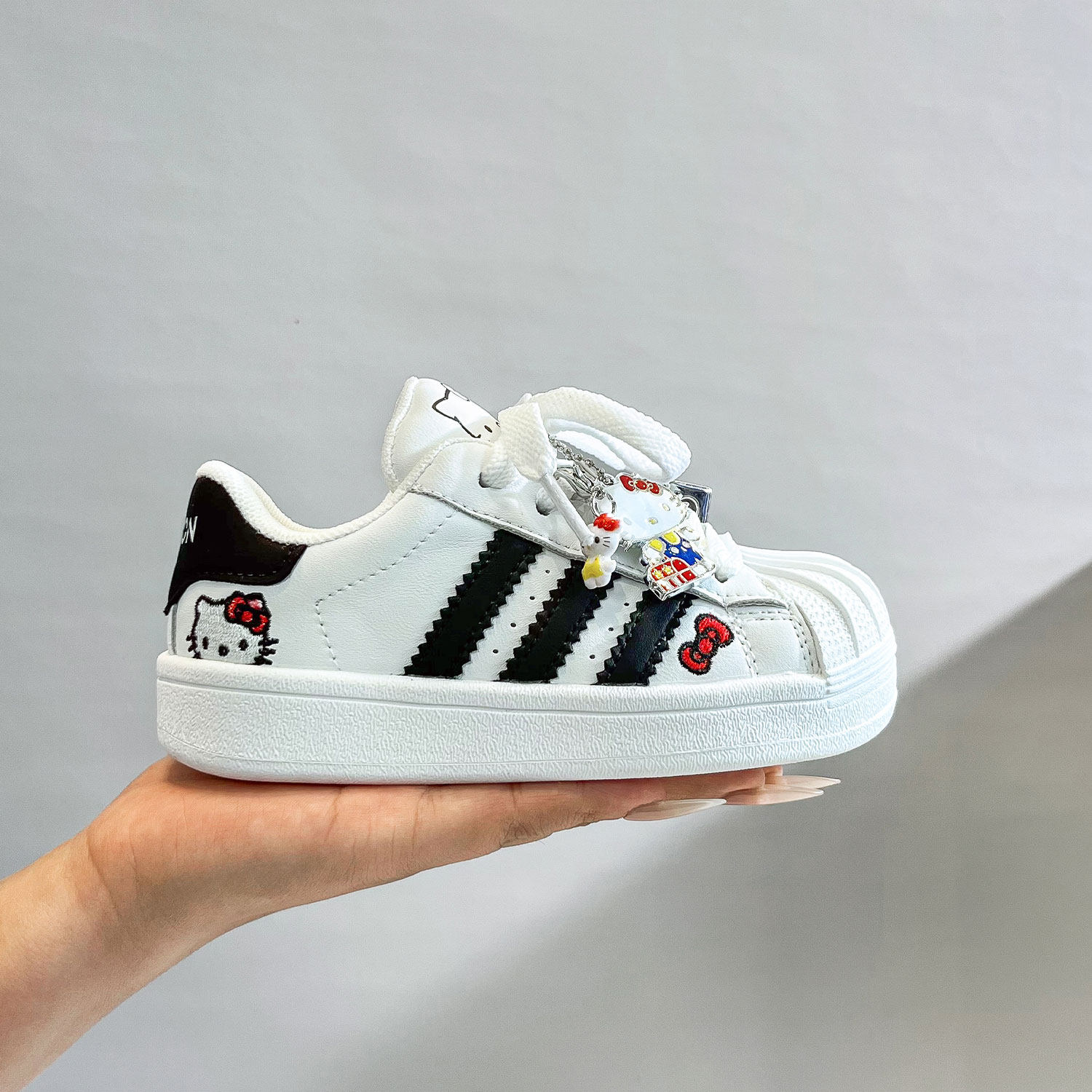 Kitty猫咪贝壳头鞋女童鞋子2026新款春秋儿童运动鞋男童小白鞋潮