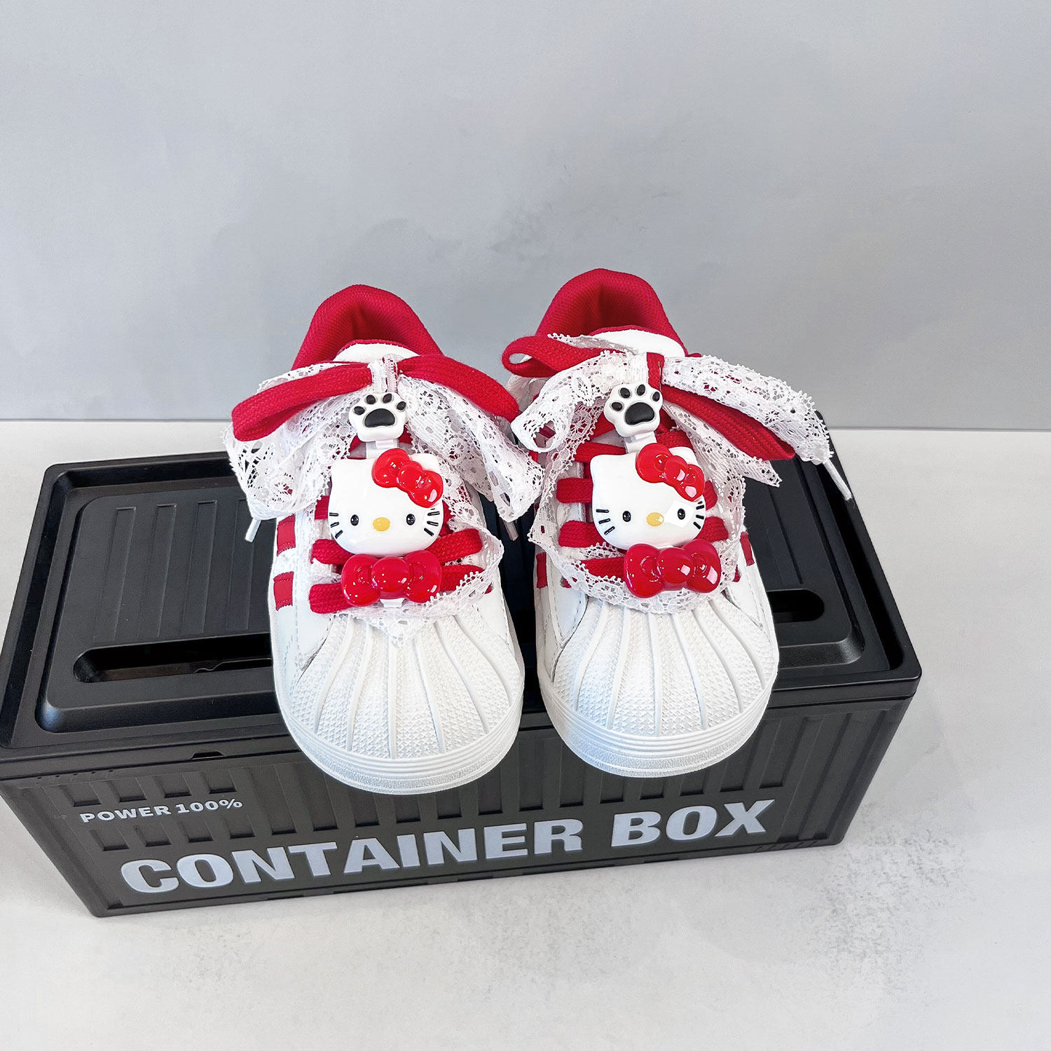 kitty猫咪联名款运动鞋女童鞋子2026新款贝壳头鞋儿童男童板鞋潮