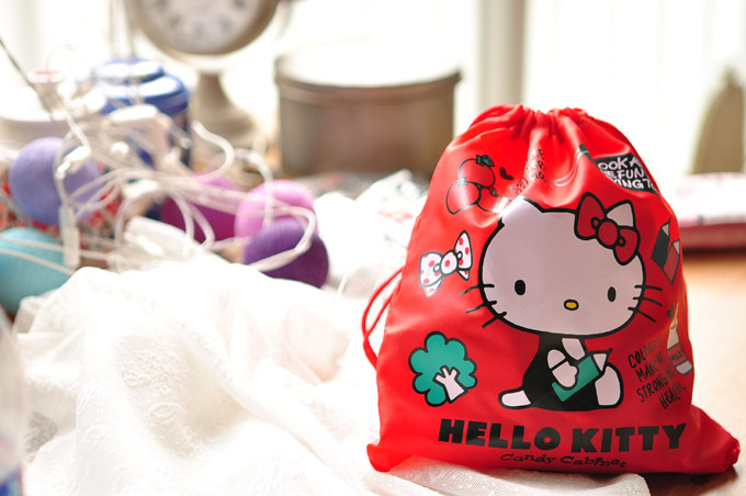 日本 hello kitty 薄尼龙 束口袋 抽绳袋 收纳袋 礼品袋