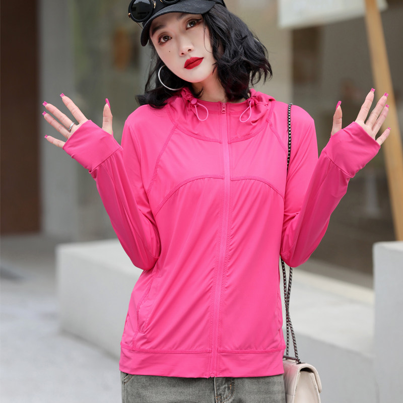 春夏季高弹性连帽透气防晒衣女新款时尚休闲户外旅游薄款短外套