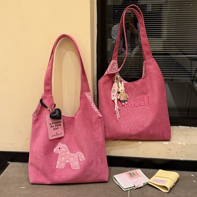 2026春季多巴胺桃粉色小马卡通刺绣女大容量单肩包百搭通勤托特包
