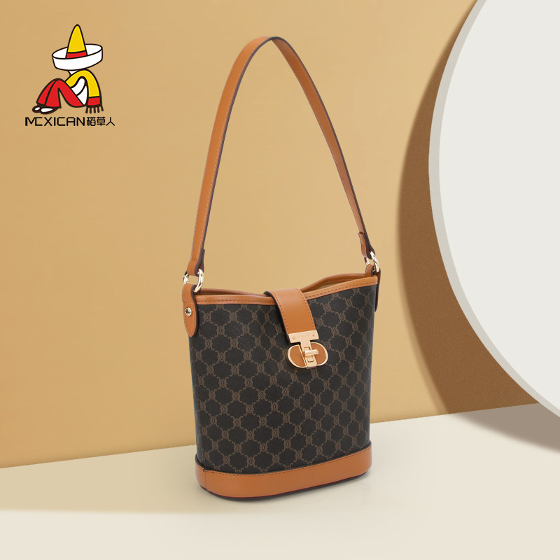 稻草人女包水桶包包女新款2025斜挎包女大容量时尚质感通勤腋下包,箱包皮具/热销女包/男包,水桶包,淘宝优惠券,粉丝福利购,淘宝优惠卷