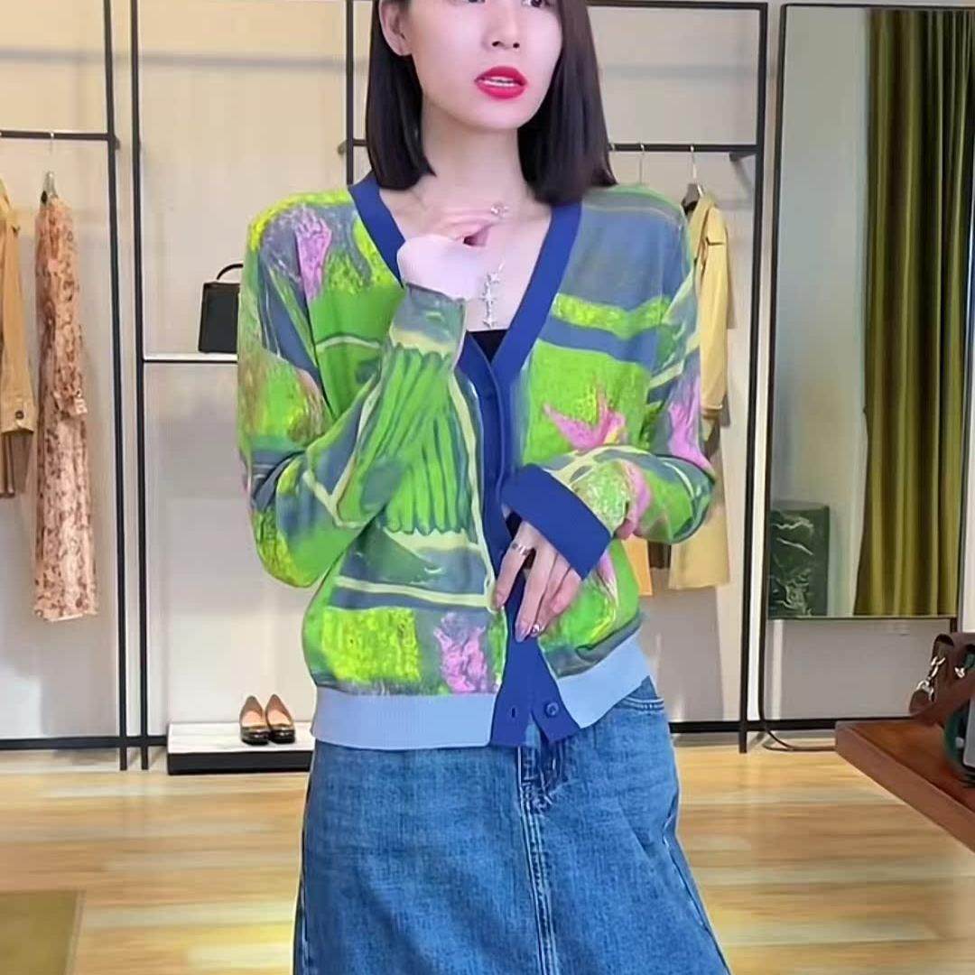 2025年秋季新款时尚气质高级感小香风针织开衫女短款修身显瘦上衣