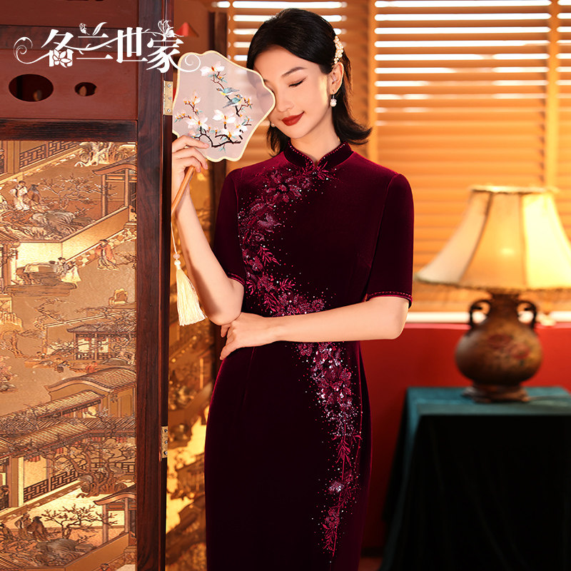 名兰世家喜妈妈婚宴礼服平时可穿旗袍2026新款丝绒高端奢华连衣裙图片