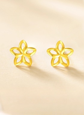 金色镂空五角星花瓣耳钉线条灵动层次分明细节细腻尽显温婉气质