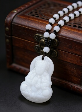 2026新款白色观音佛吊坠带珠子项链佛牌男女情侣款百搭配饰毛衣链