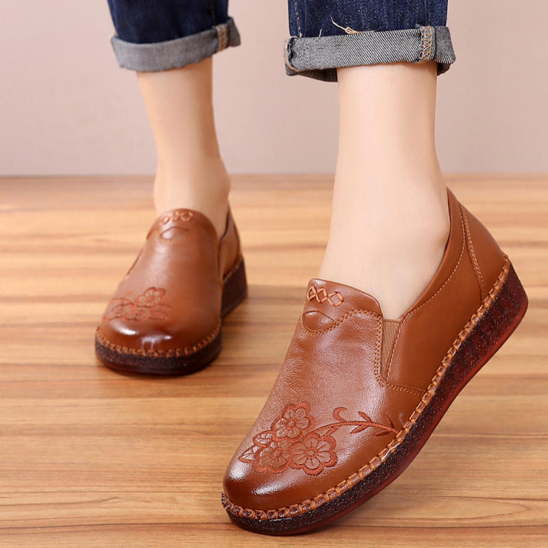 妈妈复古中老年人防滑春秋款鞋子