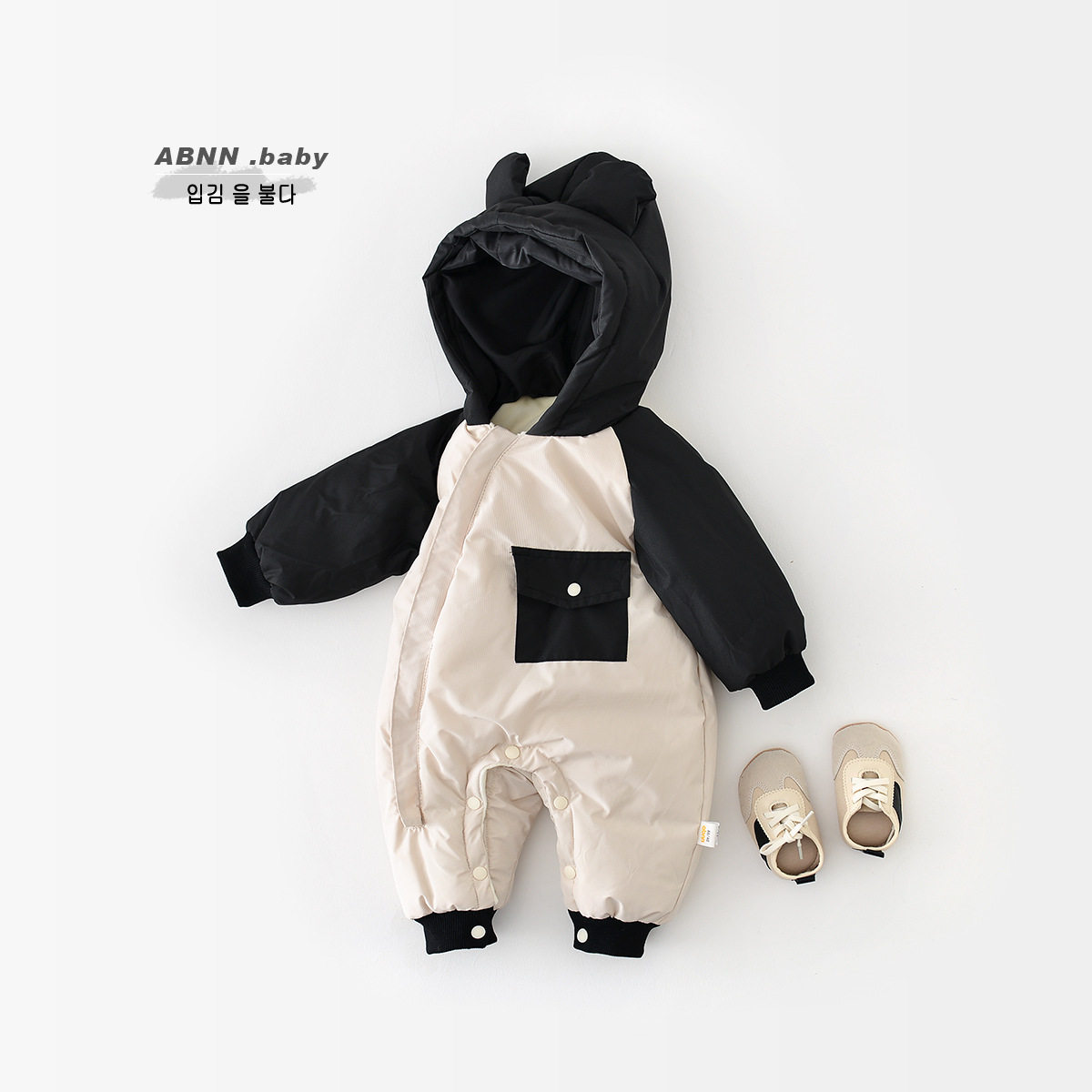 婴儿冬装棉服2026新款新生男宝宝加绒加厚连帽连体衣满月保暖爬服