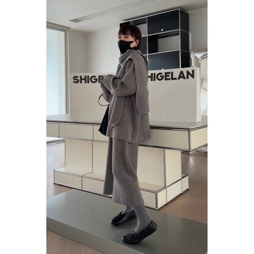 诗歌兰女装2025冬款 771慵懒风温柔知性搭配围巾三件套针织套装女