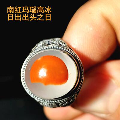 宣化战国红玛瑙鸡油红满肉戒指