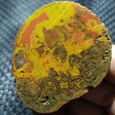 精品宣化战国红玛瑙原石切片牌子吊坠料雕件料明料红黄色旺财水草