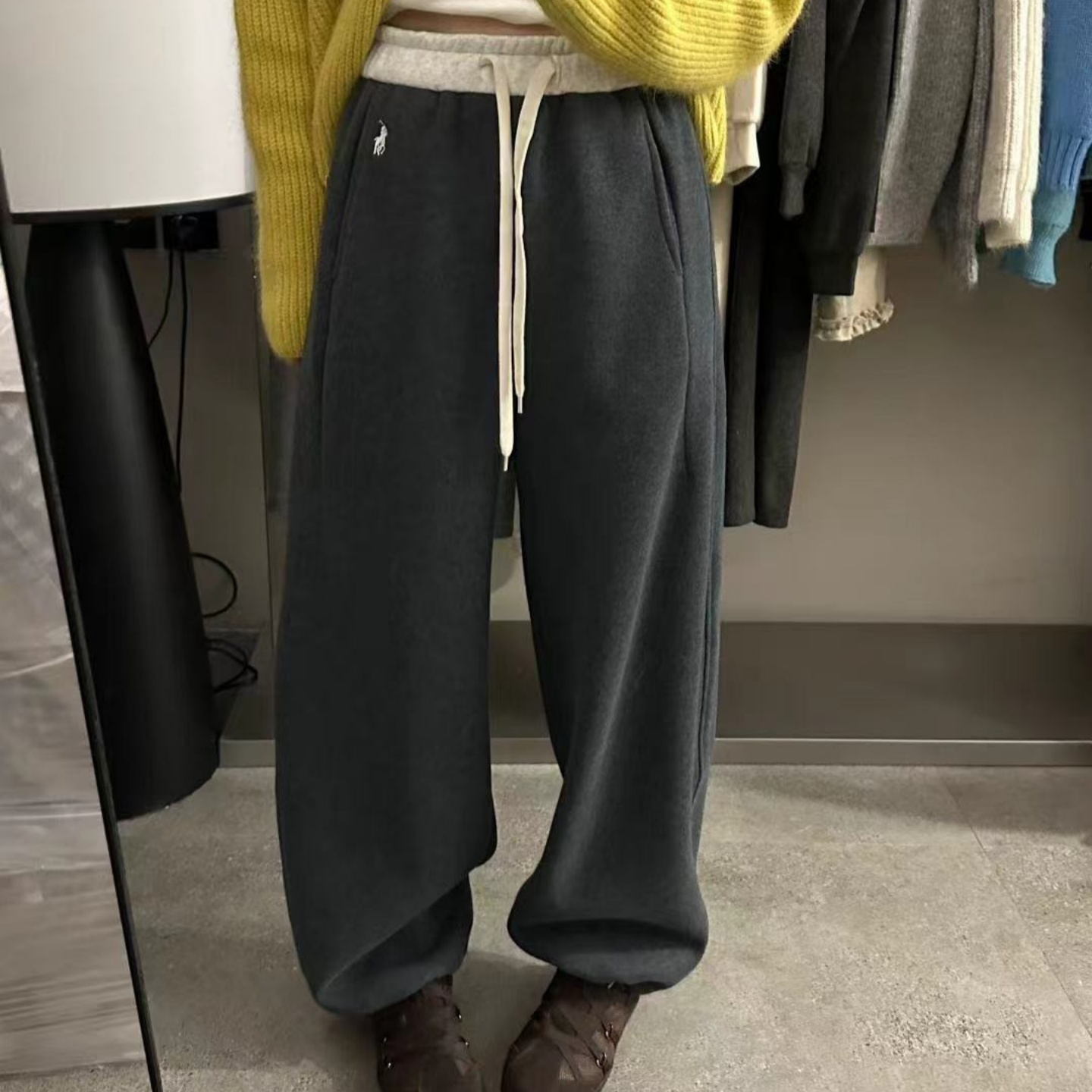 2025冬新款韩版宽松休闲时尚百搭显瘦松紧腰抽绳加绒灰色卫裤女潮