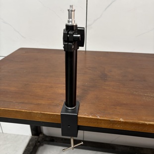 桌面夹式可伸缩懒人支架 直播闪光灯多功能灯架补光灯固定架通用