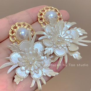 气质时尚 耳钉珍珠白色花朵超仙耳坠爆款 耳饰 爆款 新娘耳环2024新款
