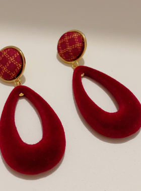 酒红色复古耳环女港风气质夸张耳饰氛围感新年红色植绒水滴耳坠