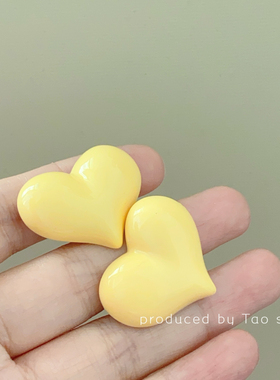 黄色大爱心耳环少女心古怪可爱甜美多巴胺亚克力耳钉耳夹无耳洞