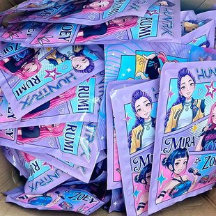 儿童大礼包kpop猎魔女团动漫周边文具盲袋佐伊鲁米咕卡贴纸本子